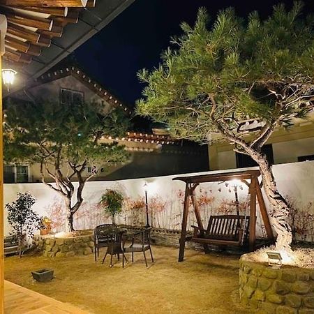 Adam Guesthouse 慶州市 エクステリア 写真