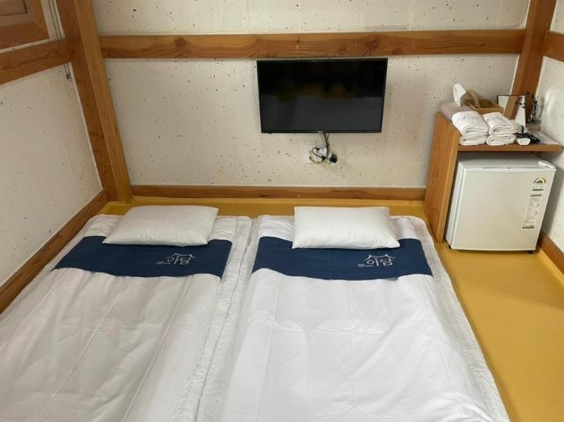 Adam Guesthouse 慶州市 エクステリア 写真