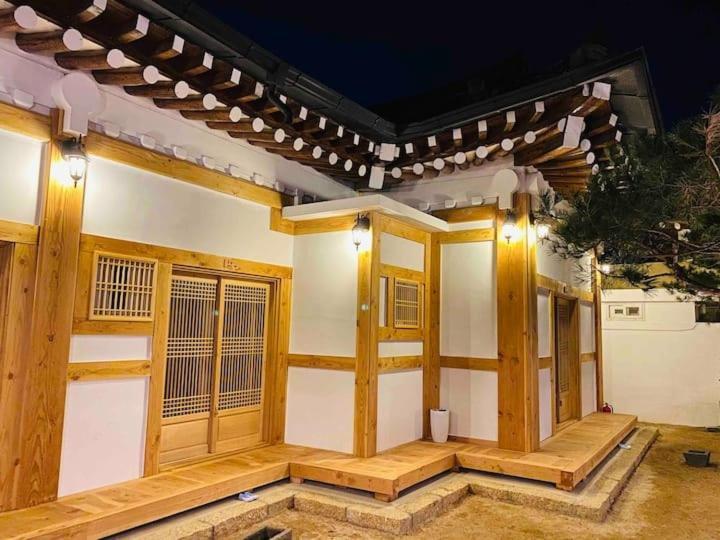 Adam Guesthouse 慶州市 エクステリア 写真
