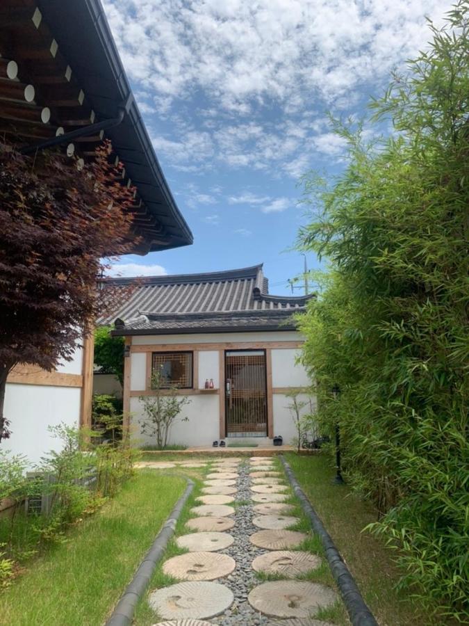 Adam Guesthouse 慶州市 エクステリア 写真
