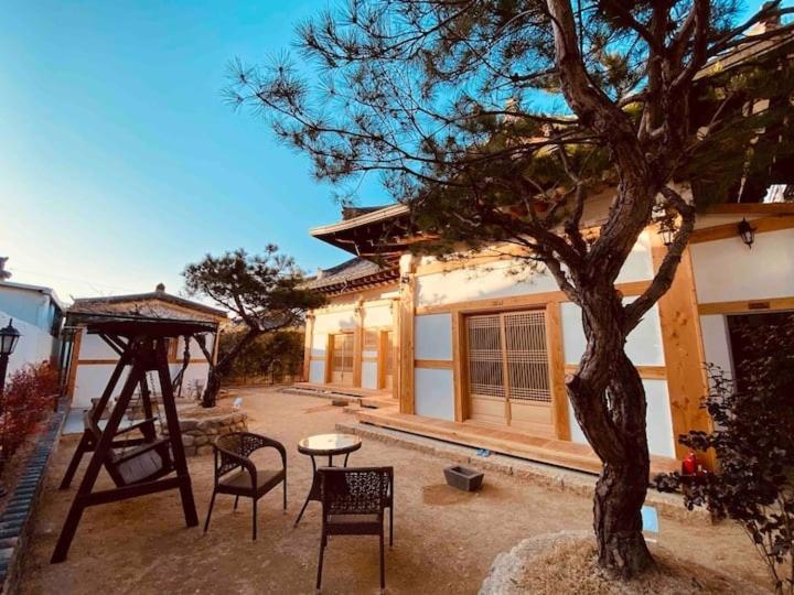 Adam Guesthouse 慶州市 エクステリア 写真