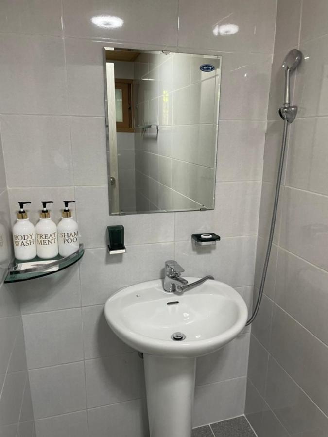 Adam Guesthouse 慶州市 エクステリア 写真