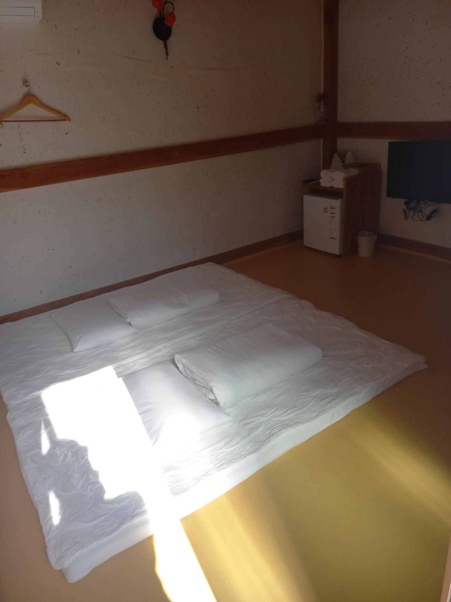 Adam Guesthouse 慶州市 エクステリア 写真