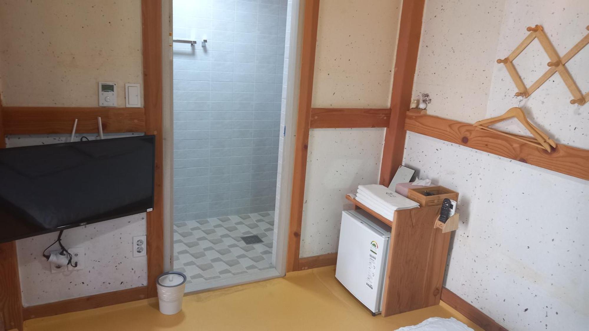 Adam Guesthouse 慶州市 エクステリア 写真