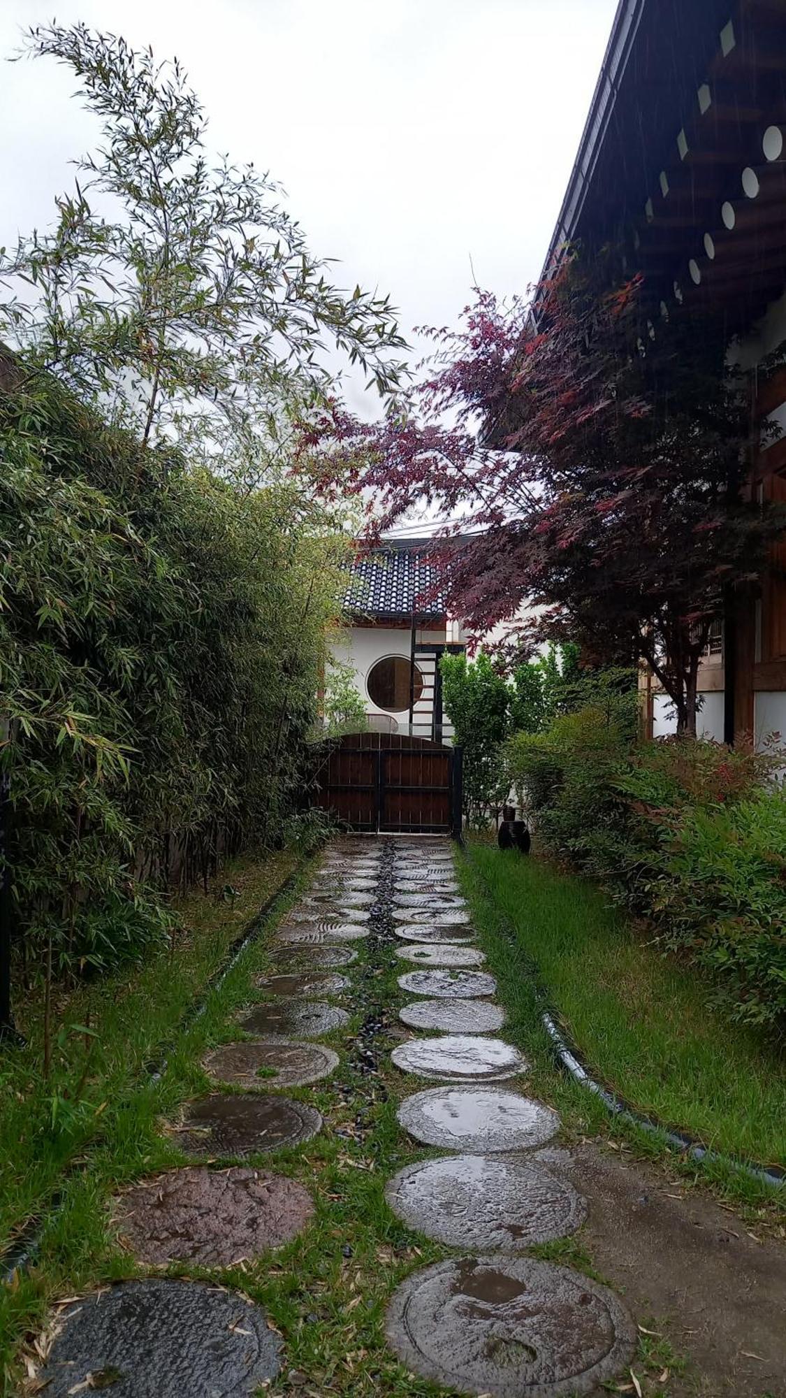 Adam Guesthouse 慶州市 エクステリア 写真